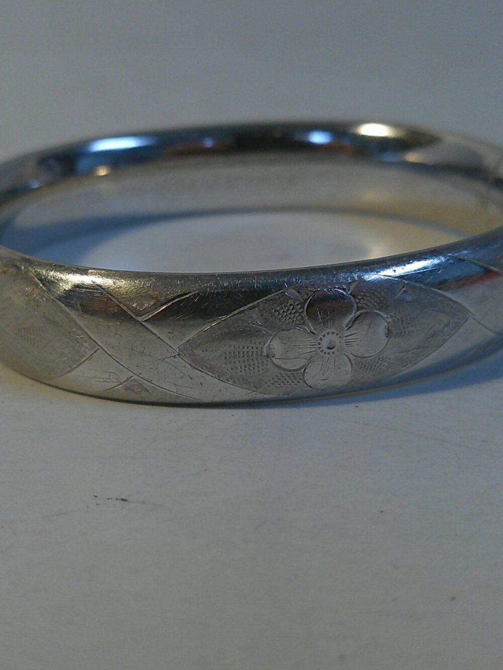 Vintage Sterling Silver Hinged Bangle Bracelet Etched Floral - SB6 D3